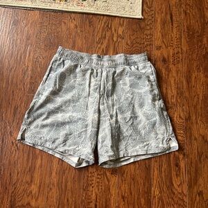 All In Motion Woven Lined Running Athletic Shorts 6.5 "Inseam Camo Size Medium